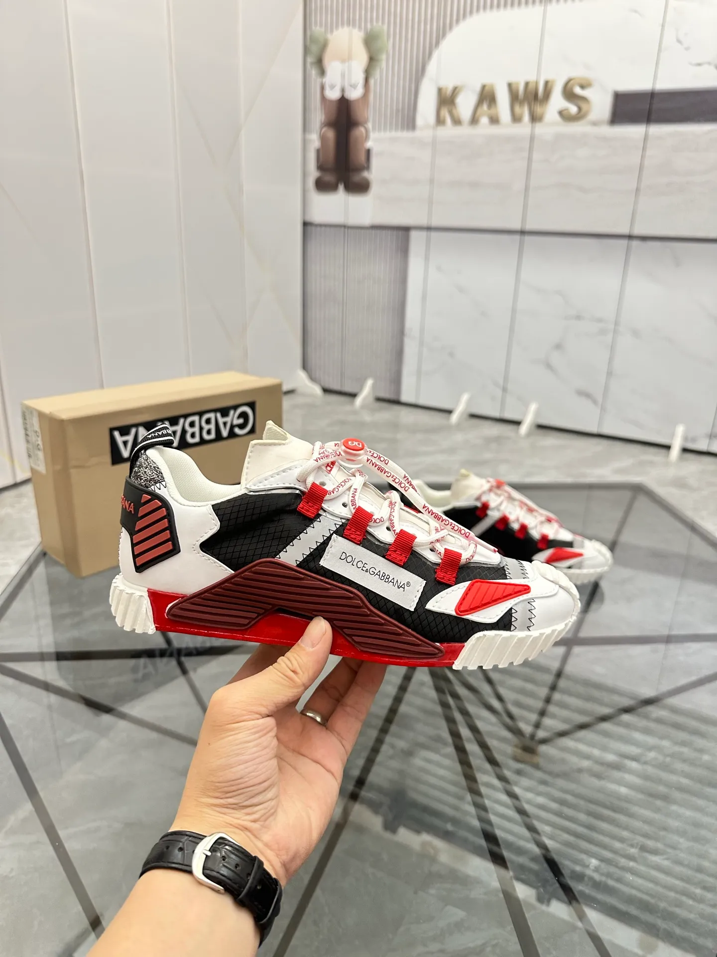 Men's shoes: 💰P440¥ Product trademark: DG "Dolce & Gabbana*" low-top sports shoes Regular size: 35-44 (can be customized to 45.46.) Couple style Product materials: Upper imported cowhide stitching original material, breathable lining, original outsole. Number: 803